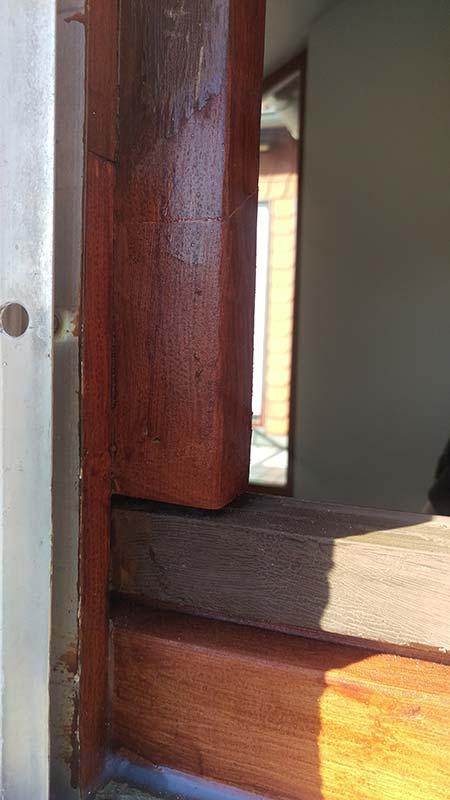 Restaurierung Holzbearbeitung Fenster und Türen